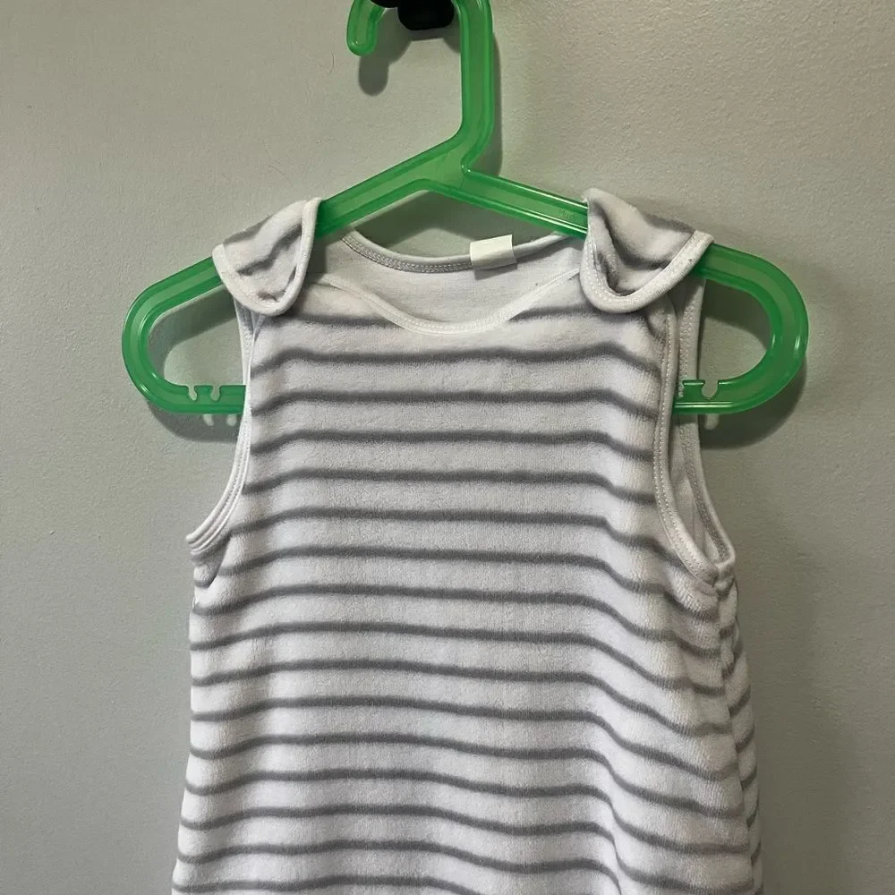 Nordstrom Baby White & Grey Striped Fleece Sleep Sack 0-12 months NWOT
